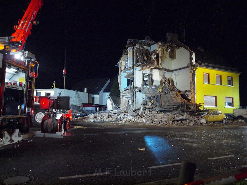 Hausexplosion Bruehl bei Koeln Pingsdorferstr P223.JPG